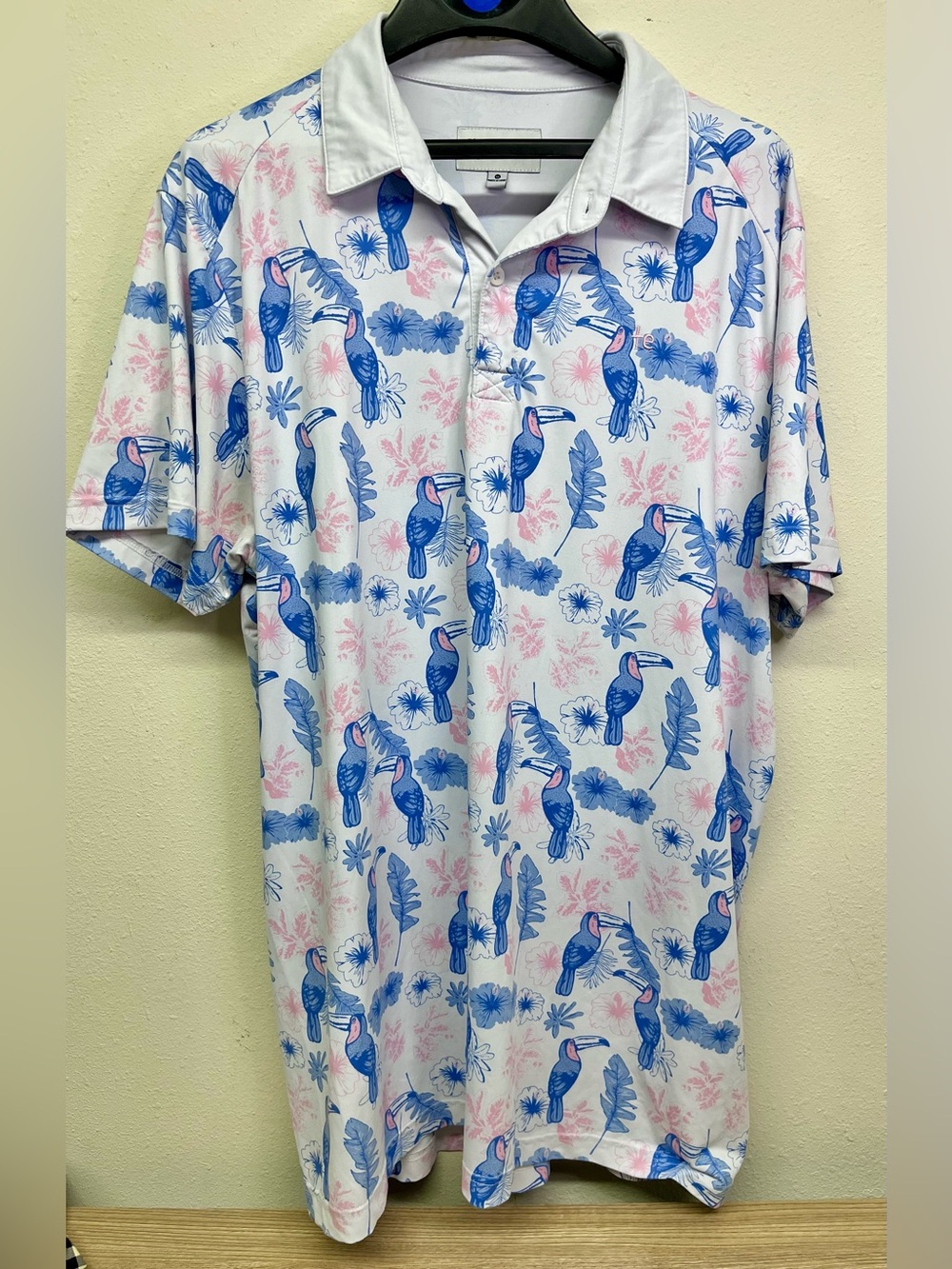 Tipsy Elves Mens White Toucan Tango Hawaiian Shirt Size X-Large